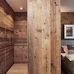 Hahnenkamm Luxury Ski-in Ski-out With Spa, Parking & Fireplace * Кіцбюель