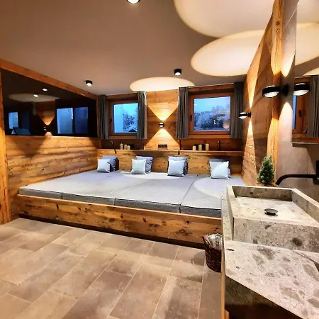 Hahnenkamm Deluxe * Kitzbuhel