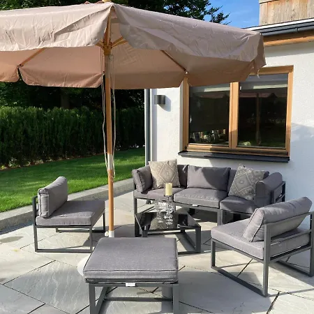 Hahnenkamm Luxury Ski-in Ski-out With Spa, Parking & Fireplace *