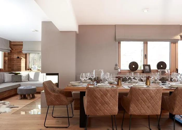 Hahnenkamm Luxury Ski-in Ski-out With Spa, Parking & Fireplace Apartament