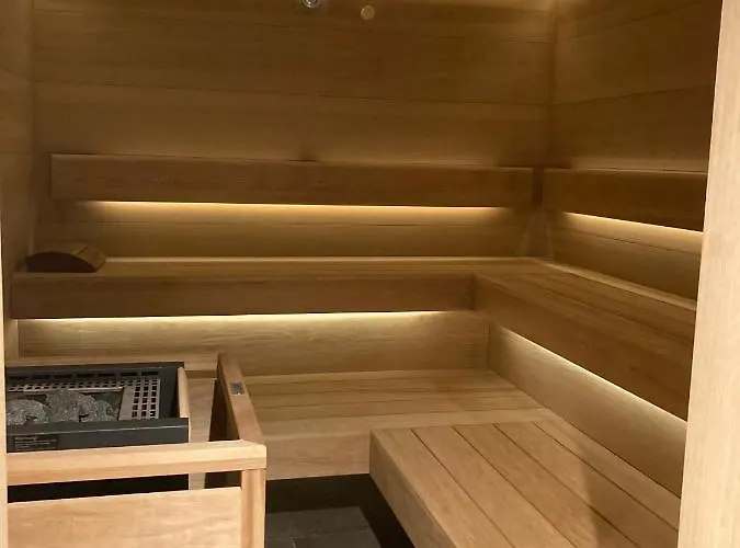 Appartement Hahnenkamm Luxury Ski-in Ski-out With Spa, Parking & Fireplace Kitzbühel