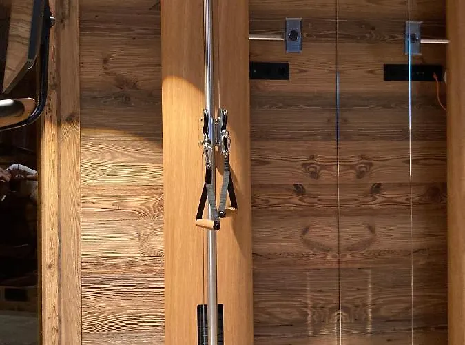 Hahnenkamm Luxury Ski-in Ski-out With Spa, Parking & Fireplace * Kitzbühel