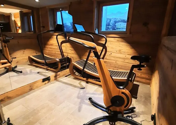 Hahnenkamm Luxury Ski-in Ski-out With Spa, Parking & Fireplace Kitzbuhel