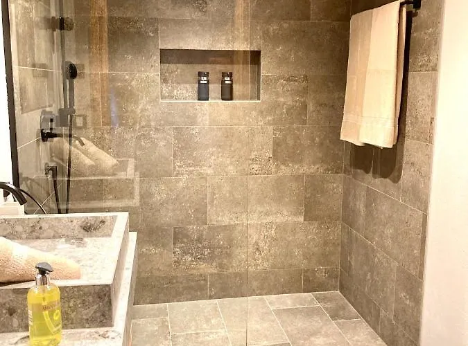 Apartment Hahnenkamm Luxury Ski-in Ski-out With Spa, Parking & Fireplace *