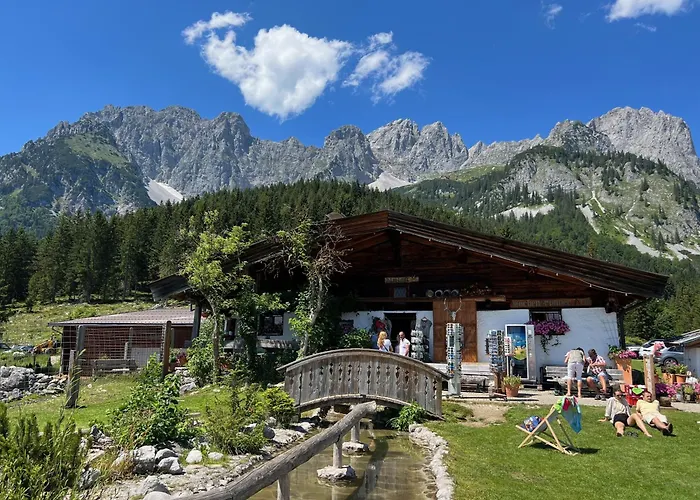 Hahnenkamm Luxury Ski-in Ski-out With Spa, Parking & Fireplace Kitzbühel