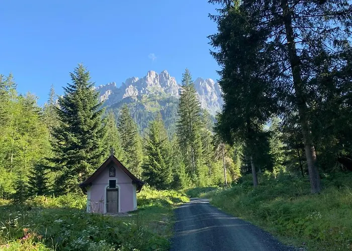 Hahnenkamm Luxury Ski-in Ski-out With Spa, Parking & Fireplace Kitzbuhel